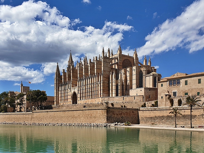 Katedrála La Seu v Palma de Mallorca ostrov Mallorka Španělsko
